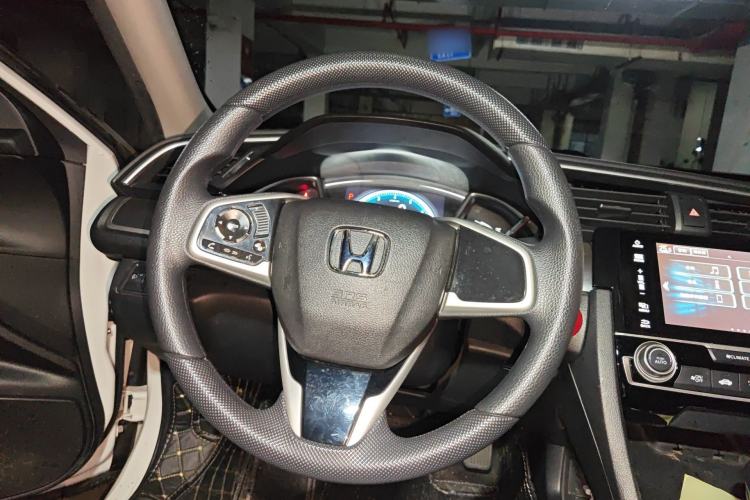 Used Honda Civic 2016 220TURBO CVT Luxury Edition
