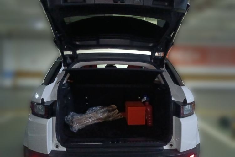 Used Land Rover Range Evoque 2016 2.0T SE PLUS Smart Enjoyment Edition Trunk