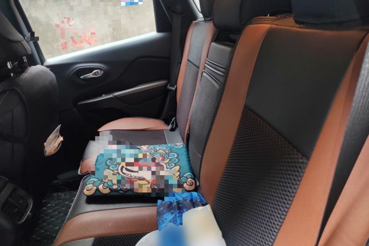 Used Jeep Cherokee 2017 2.4L Leading Edition Left Rear Seat