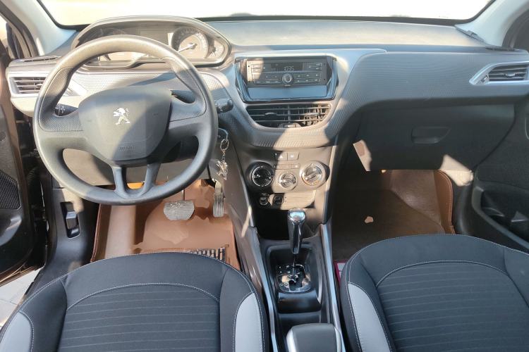 Used Peugeot 2008 2014 1.6L Automatic Trend Edition Interior 2