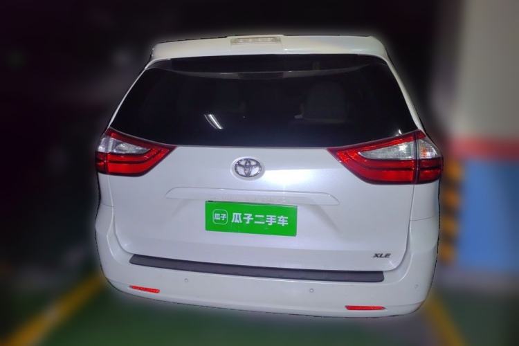 Used Toyota SIENNA 