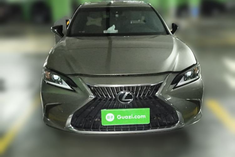 Used Lexus ES 2023 200 Excellence Edition

