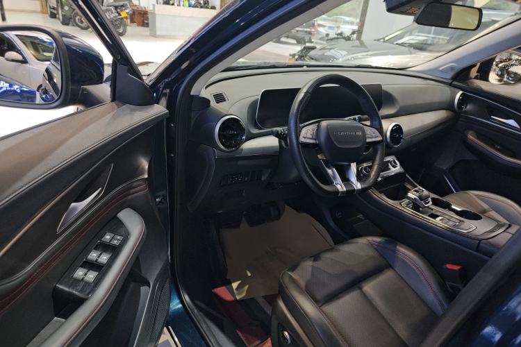 Used FORTHING T5 EVO 2021 1.5TD DCT Diamond Edition Interior 2