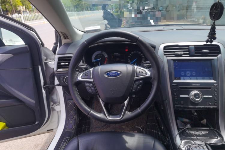 Used Ford Mondeo 2017 EcoBoost 180 Stylish Model Steering Wheel