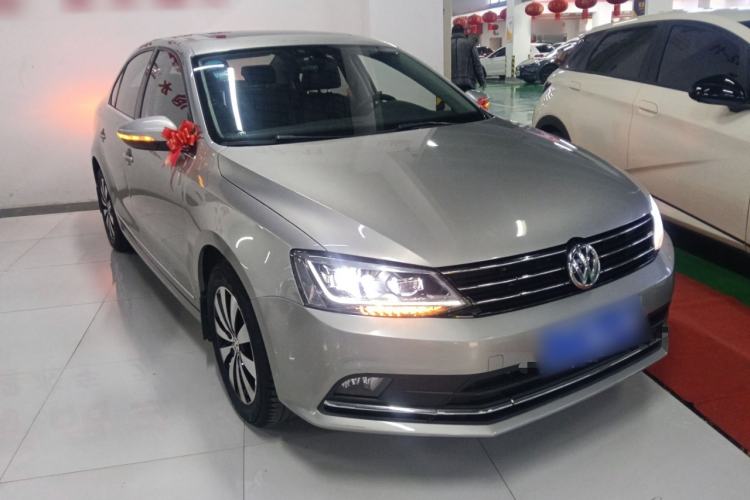 Used Volkswagen Sagitar 2018 1.6L Automatic Comfort Model Front Right 45 Deg