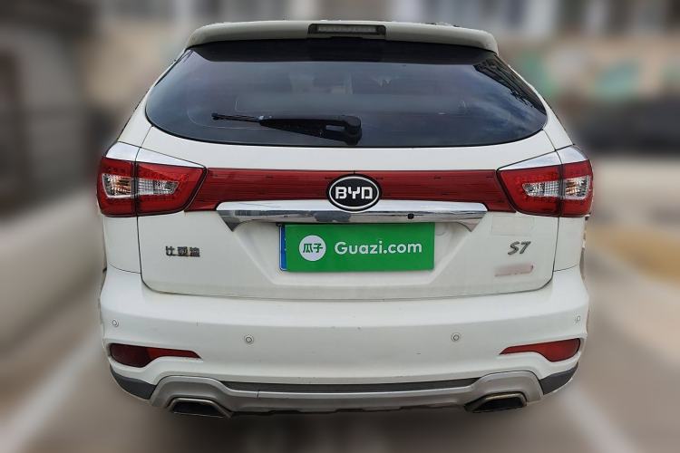 Used BYD S7 2015 2.0T Automatic Prestige Model
