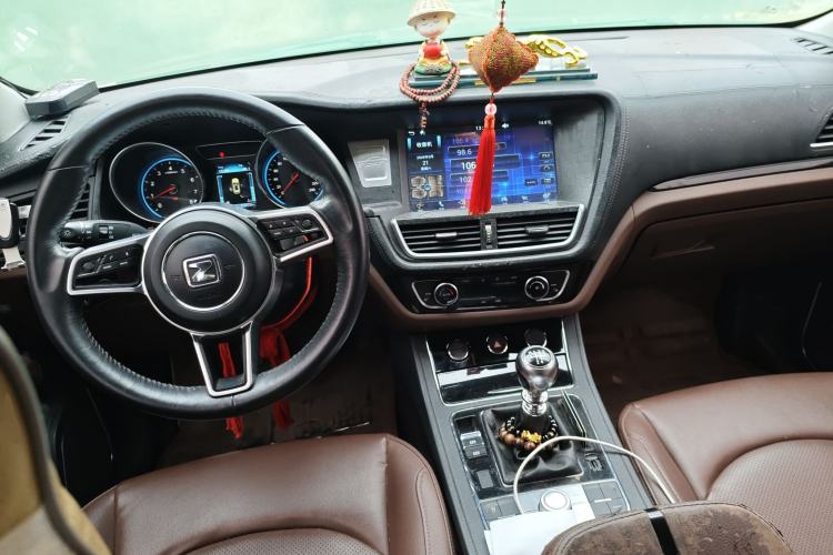 Used Zotye T600 2016 Sports Edition 1.5T Manual Luxury Model Center Console