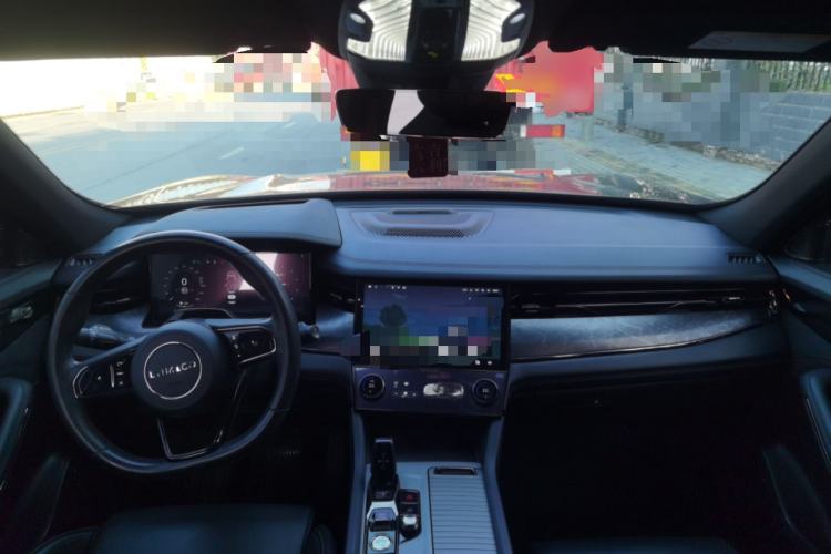 Used Lynk & Co 09 2021 2.0T Halo Seven-Seater