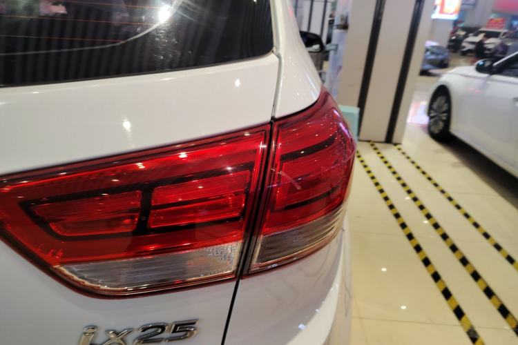 Used Hyundai ix25 2017 1.4T Automatic Smart Version