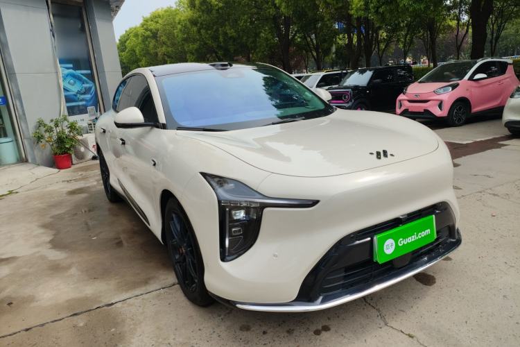 Used IM LS6 2026 Model Pure Electric Max+ Front Right 45 Deg