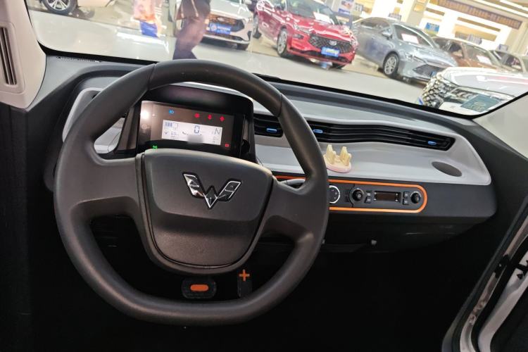 Used Wuling Hongguang MINIEV 2022 Easy Version Lithium Iron Phosphate
