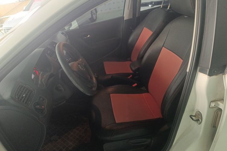 Used Volkswagen Polo 2016 1.4L Manual Fashion Model Left Front Seat