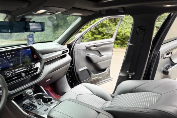 Used Toyota Crown Kluger 2023 2.5L HEV Four-Wheel Drive Prestige Edition Interior 14