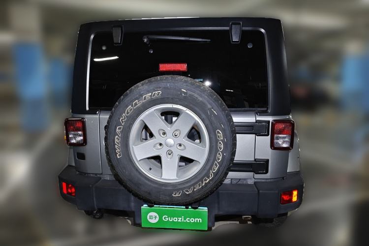 Used Jeep Wrangler 2014 3.0L Sahara Four-Door Edition