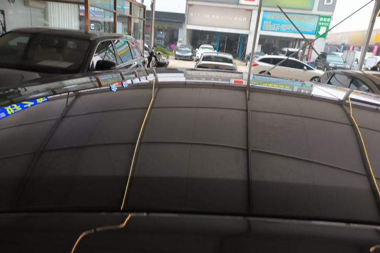 Used Tesla Model Y 2025 Rear-Wheel-Drive Version Roof