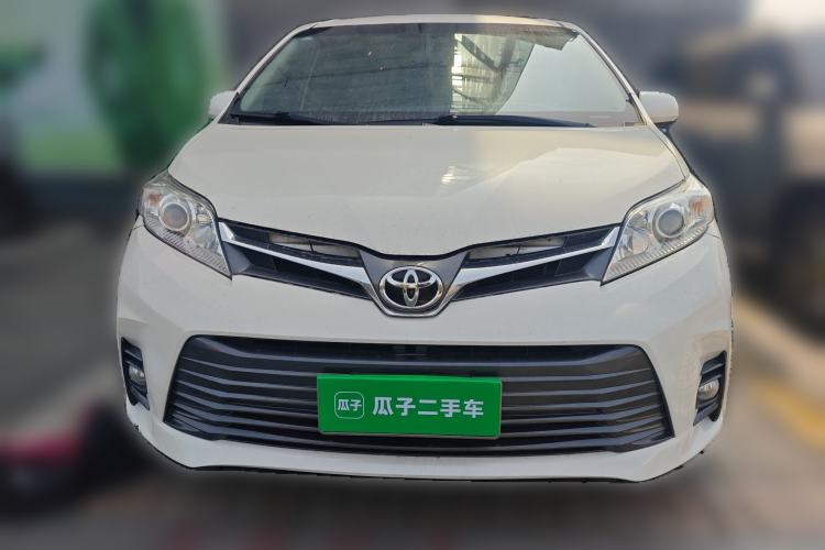Used Toyota SIENNA 