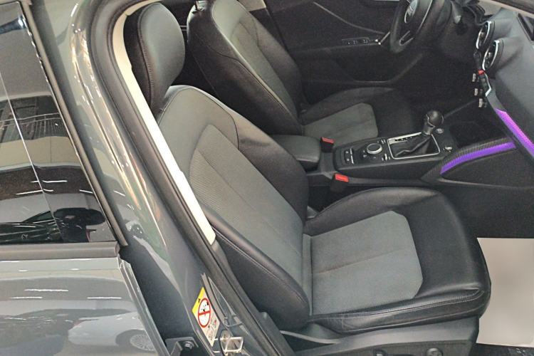 Used Audi Q2L 2020 35 TFSI Fashionable and Elegant Model Right Front Seat