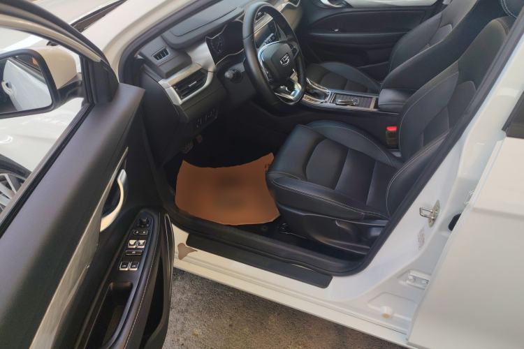 Used Geely Auto Emgrand 2019 Leading Edition 1.5L CVT Luxury Model China VI Standard Driver Seat