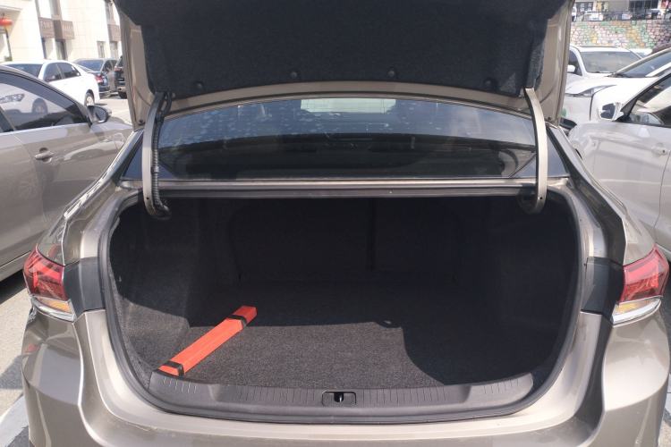 Used Buick GT 2019 18T Automatic Connected Elite Model China VI Standard Trunk