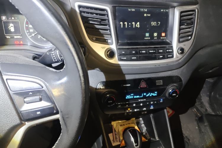 Used Hyundai Tucson 2015 1.6T Dual-Clutch Two-Wheel-Drive Smart Model
