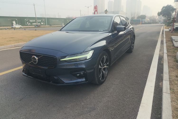 Used Volvo S60 2023 B5 Zhiya Sport Edition
