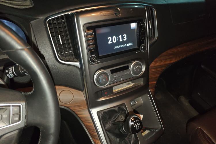 Used FORTHING Lingzhi PLUS 2021 Travel Edition 2.0L Manual Luxury 7-Seater
