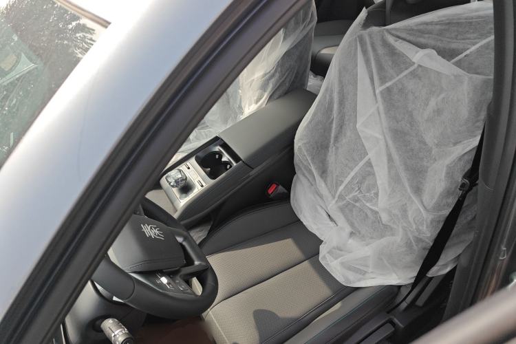 Used BYD Qin L 2025 DM-i Smart Drive 80KM Leading Model
