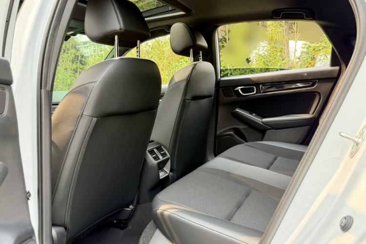 Used Honda Civic 2023 HATCHBACK 2.0L eHEV Extreme Control Edition Interior 5