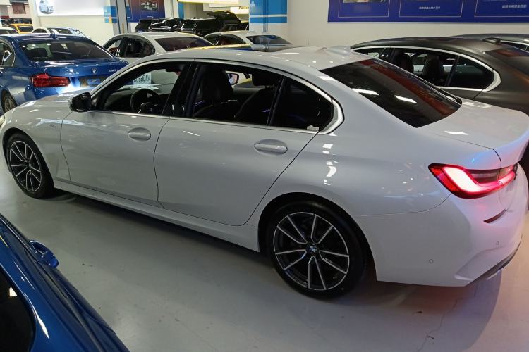 Used BMW 3 Series 2021 Restyled 325Li M Sport Package
