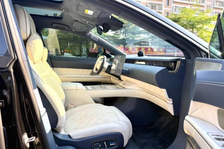 Used Nio ET9 2025 100kWh Signature Edition Interior 5