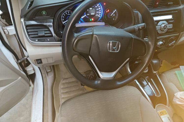 Used Honda Crider 2015 1.8L automatic comfort version
