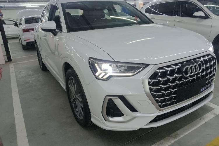 Used Audi Q3 2024 40 TFSI Fashion Dynamic Model