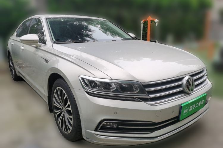 Used Volkswagen Phideon 2018 Revised Version 380TSI Two-Wheel Drive Business Edition Front Right 45 Deg