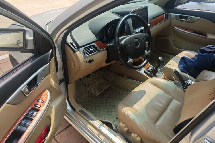 Used Buick Excelle 2011 1.6 LE-MT Driver Seat