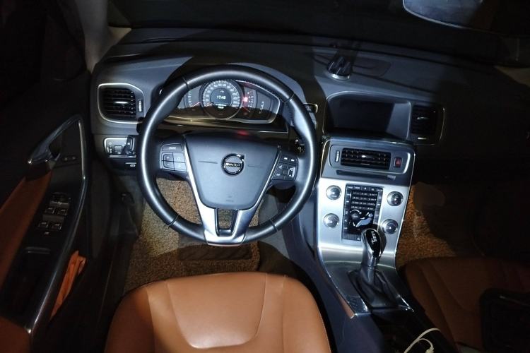 Used Volvo S60 2019 S60L Facelift T5 Intelligent Advanced Edition
