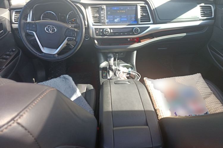 Used Toyota Highlander 2018 2.0T Four-Wheel Drive Luxury Version 7 Seats China VI Standard
