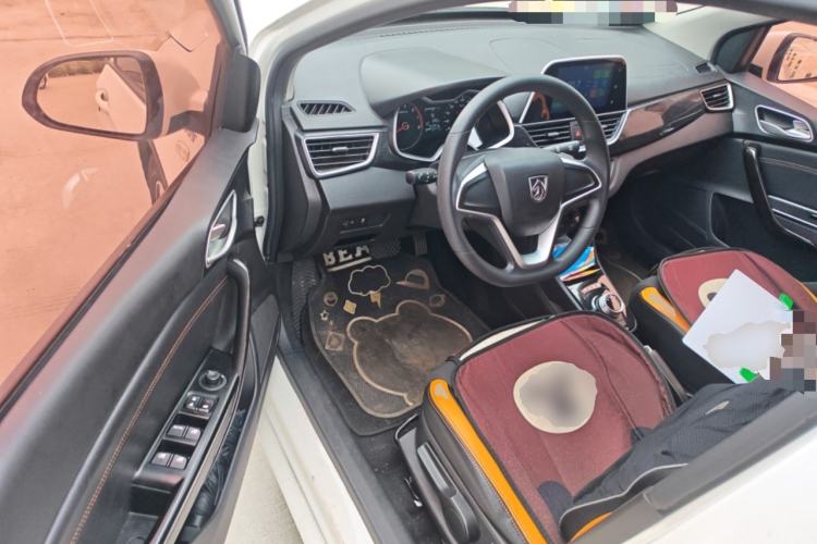 Used Baojun 310 2017 1.5L Automatic Fashion Model Driver Seat