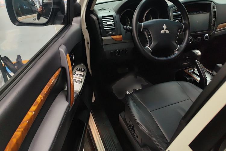 Used Mitsubishi Pajero (Import) 2019 3.0L Automatic Luxury Edition