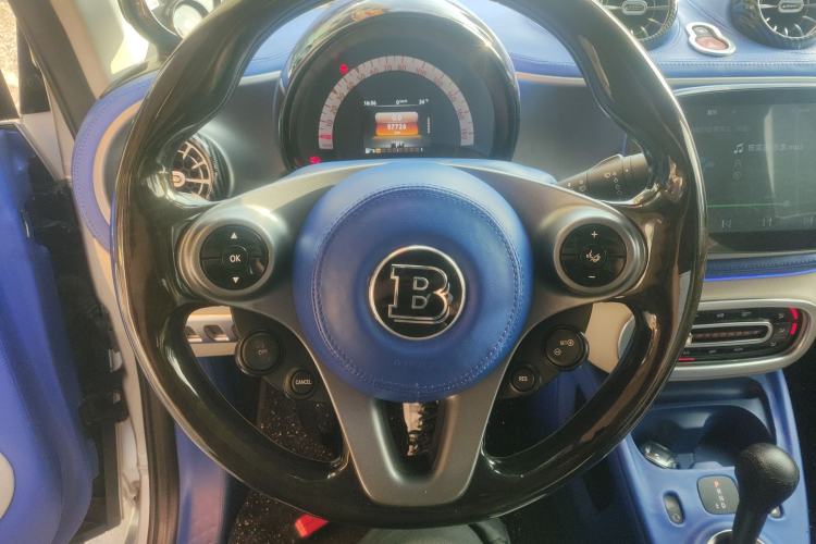 Used smart fortwo 2018 0.9T 66 kW Convertible Pioneer Edition China V Standard
