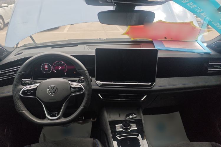 Used Volkswagen Tiguan L 2024 PRO 380TSI Four-Wheel Drive R-Line Prestige Edition Center Console