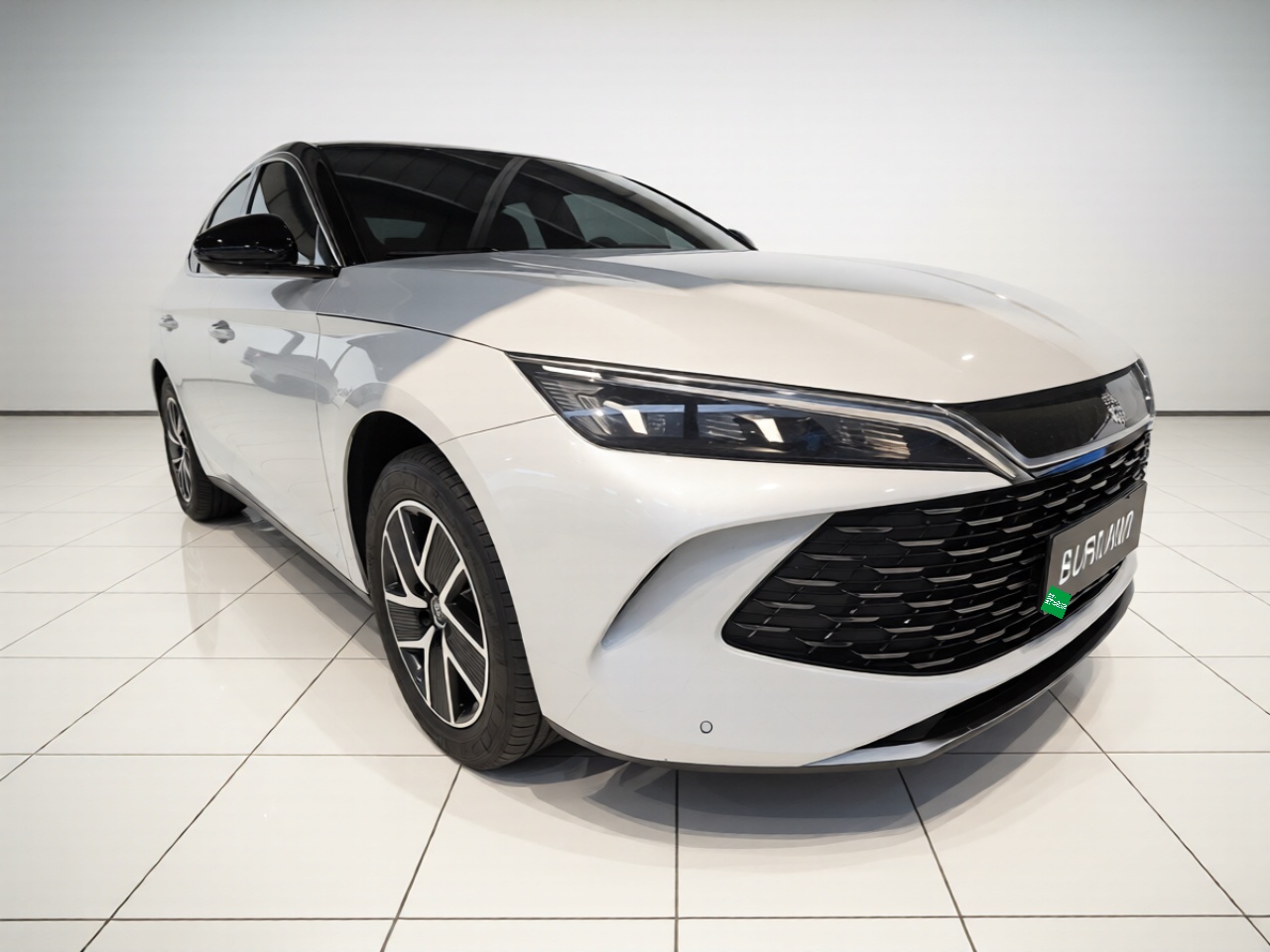 BYD Qin L 2024 DM-i 120KM Beyond Model — снимка 3