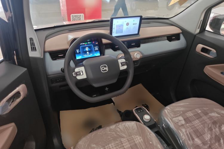 Used Chery QQ Ice Cream 2025 205km Qi Energy Version Center Console