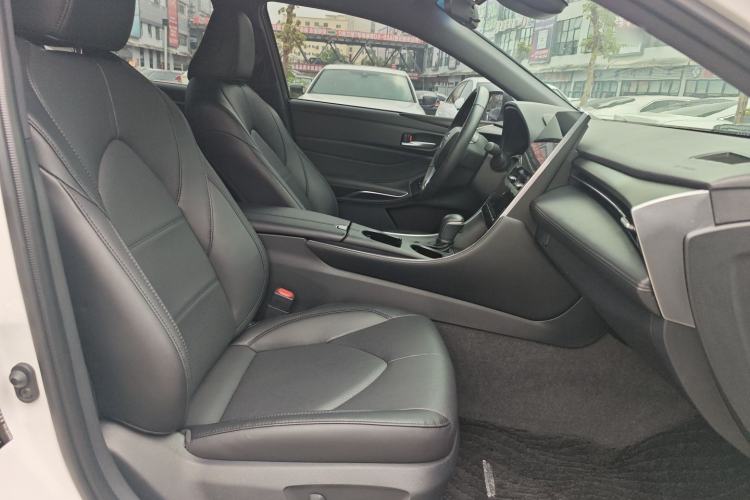 Used Toyota Avalon 2022 2.0L Luxury Edition Interior 1