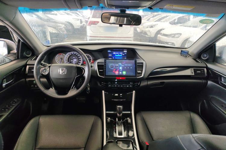 Used Honda Accord 2016 2.0L Elite Edition Center Console