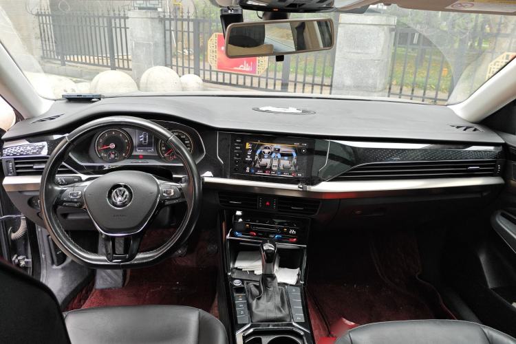 Used Volkswagen Passat 2020 330TSI Elite Edition China VI
