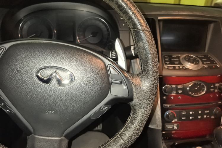 Used Infiniti G Series 2010 G37 Coupe Convertible Rosewood Edition
