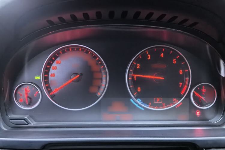 Used BMW 5 Series 2014 525Li Luxury Design Package
