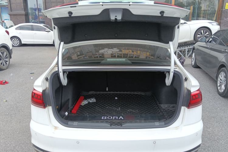 Used Volkswagen Bora 2023 200TSI DSG YueXing PRO Edition Trunk