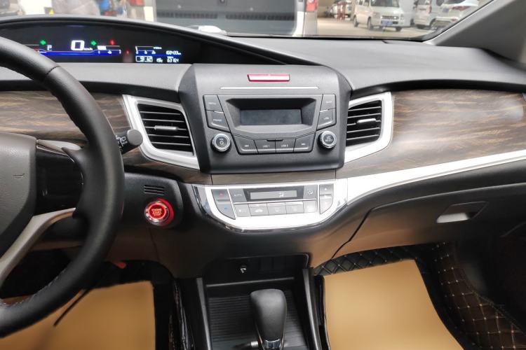 Used Honda Jade 2017 1.8L automatic Comfort version 5 seats
