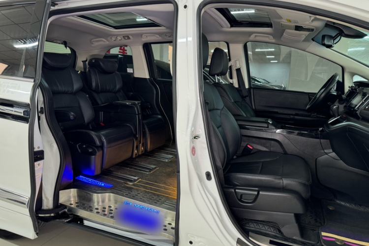 Used Honda Elysion 2016 2.4L Supreme Edition
